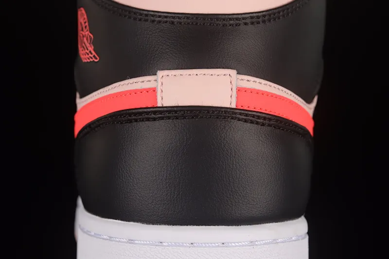 All categories Air Jordan Jordan series basketball shoes Air Jordan 1 Mid Air Jordan 1 Mid AJ1 Joe 1 black powder mid-top retro basketball shoes 554725-604